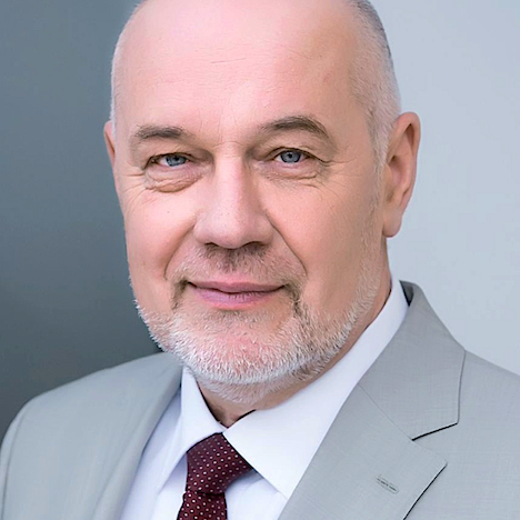 Dr. ROMAS LAZUTKA