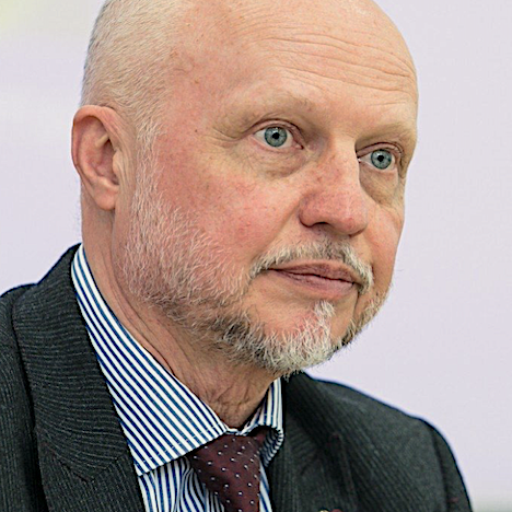 Dr. GINTARAS CHOMENTAUSKAS